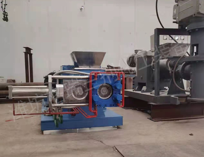  擠條機(jī)自動換模板裝置